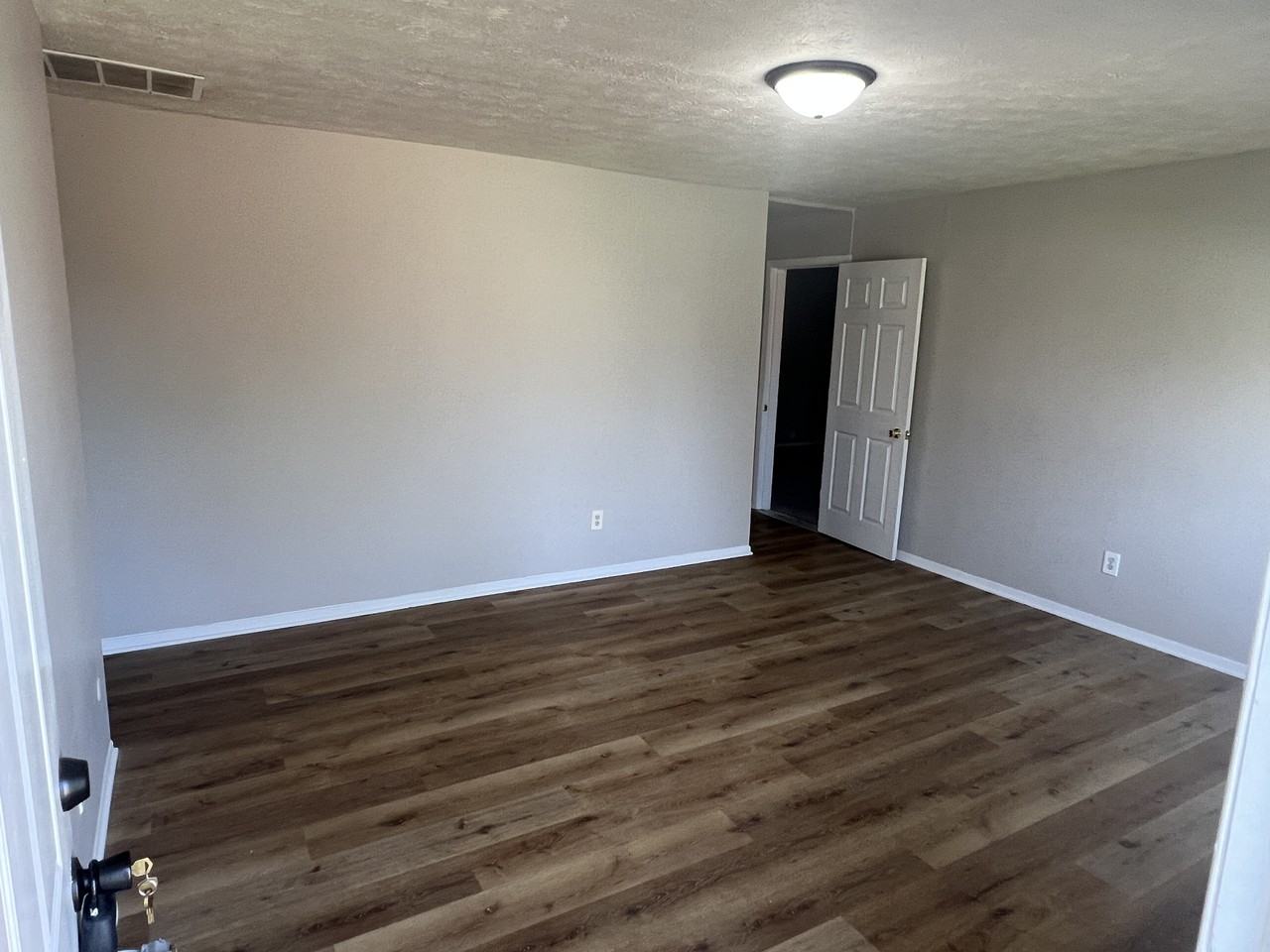 2616 N Caroline Ave #1 - Photo 3 of 16