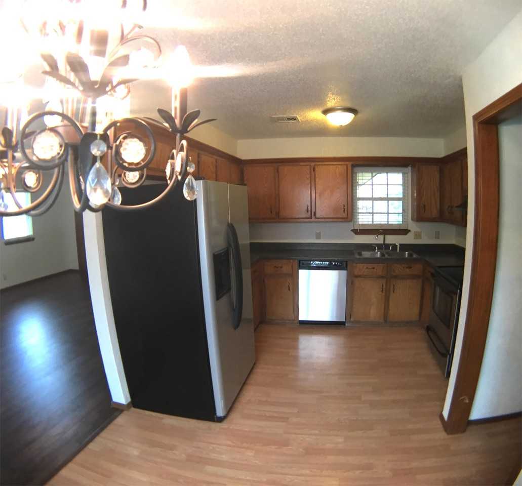 1619 Village Dr #1 - Photo 4 of 9