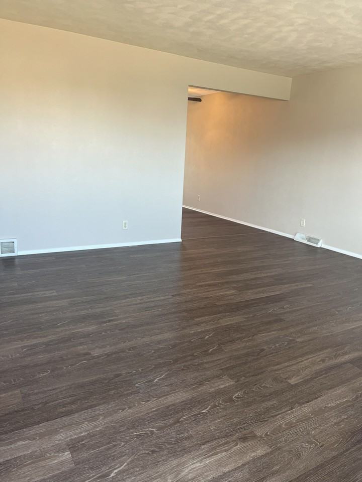 2638 N Clark St #2 - Photo 2 of 12