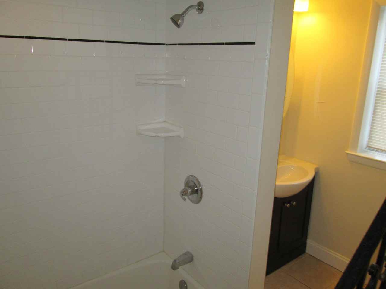 For Rent: Stylish Downtown Living at 817 Park Ave – Your Urban Oasis Awaits! - Photo 6 of 12
