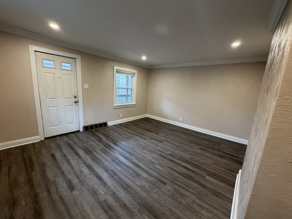 1125 Springdale Dr #1125 - Photo 3 of 12