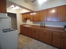 featured image of 2580 N Oakland Ave