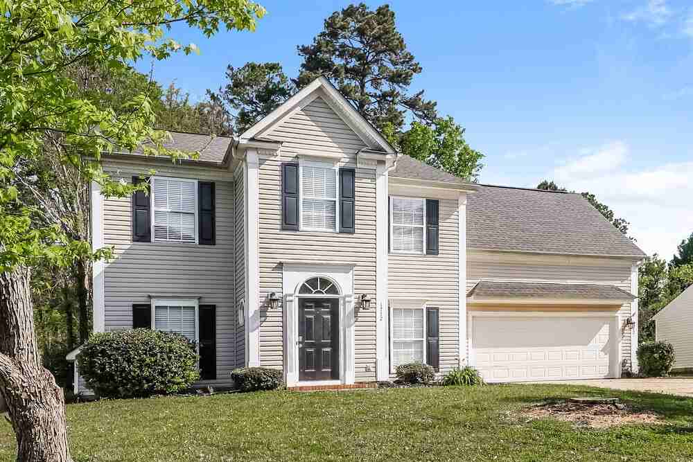 1712 Silverberry Ct - Photo 4 of 17