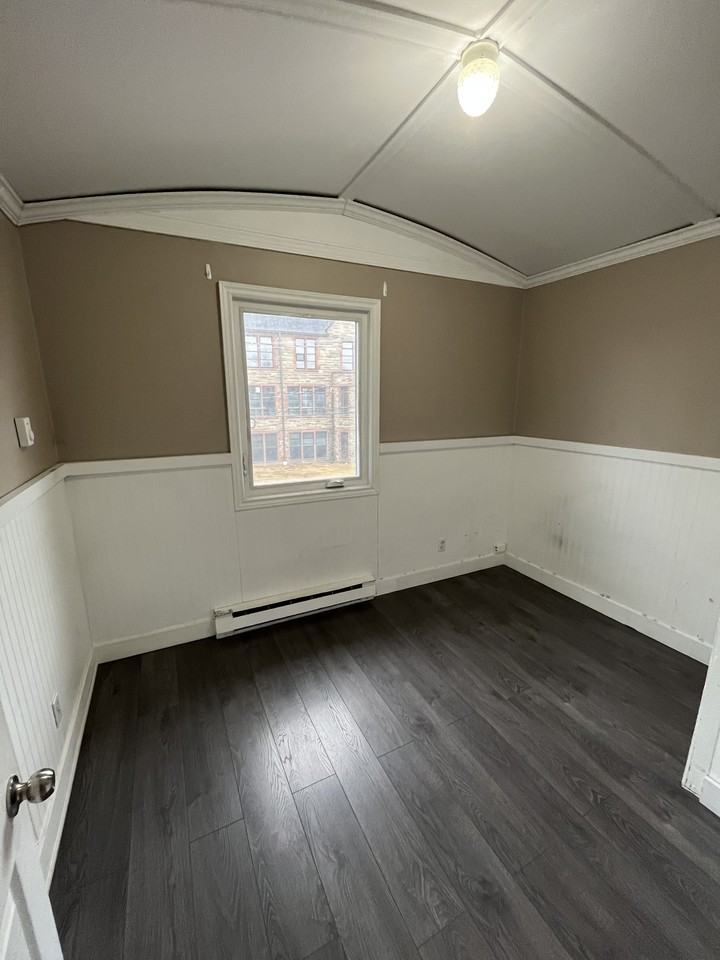 222 Church St #B - Photo 7 of 14