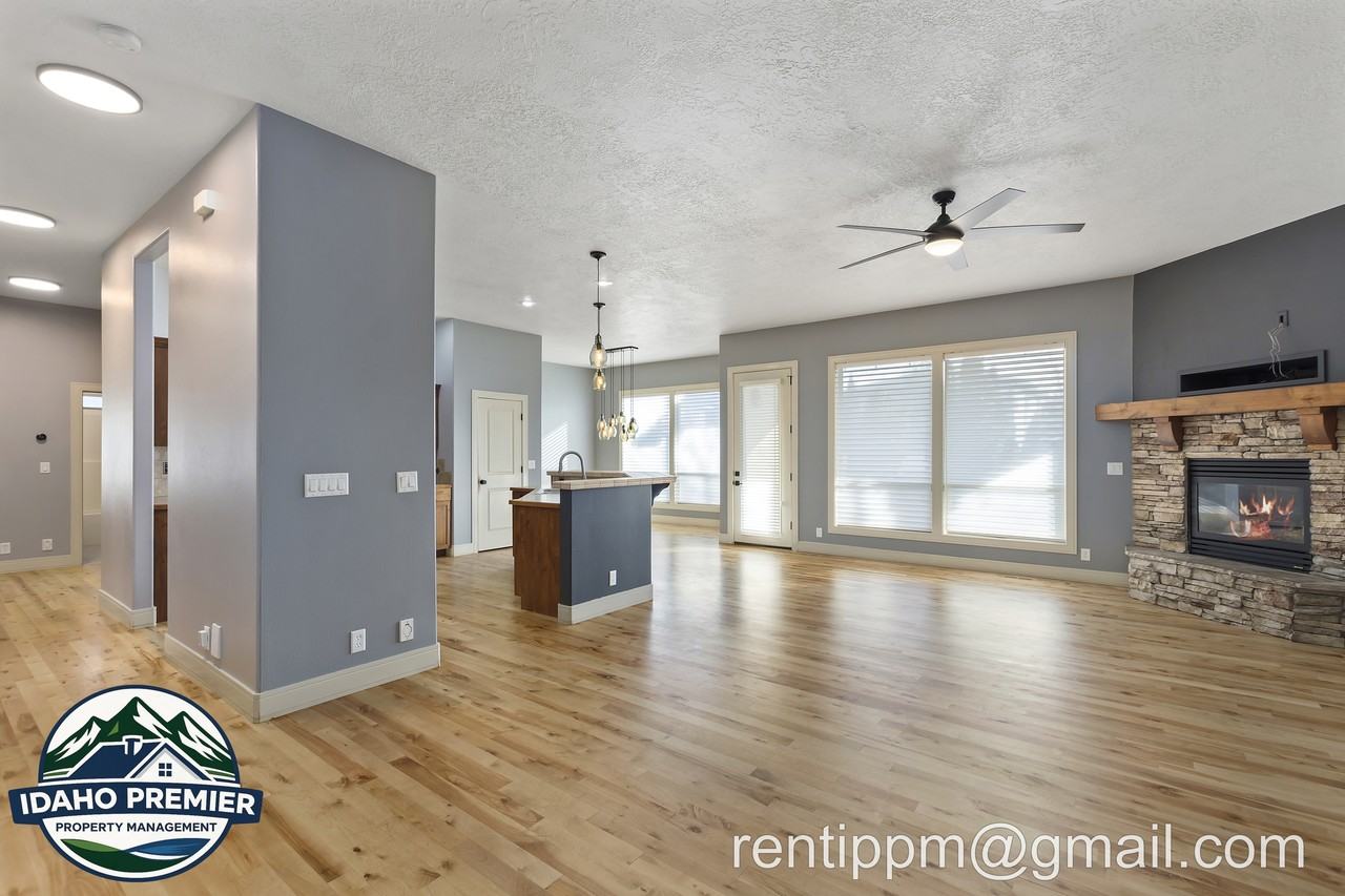 3103 E Tybalt Ct #1 - Photo 5 of 33