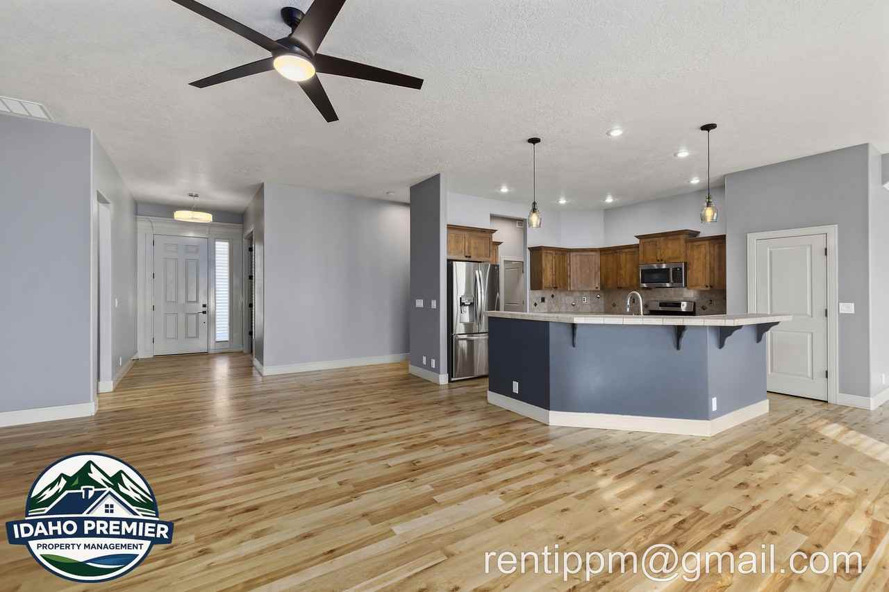 3103 E Tybalt Ct #1 - Photo 6 of 33