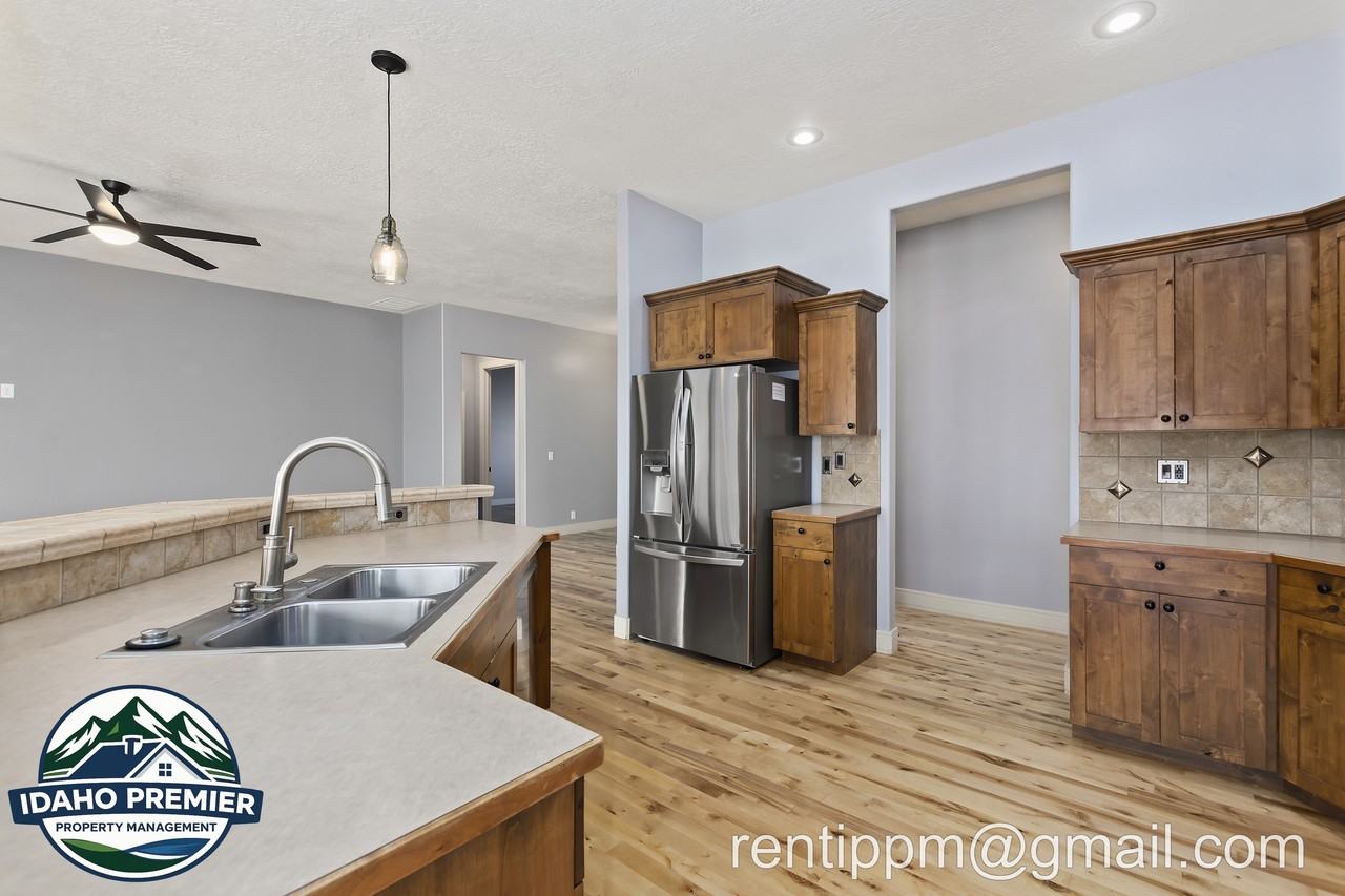 3103 E Tybalt Ct #1 - Photo 7 of 33