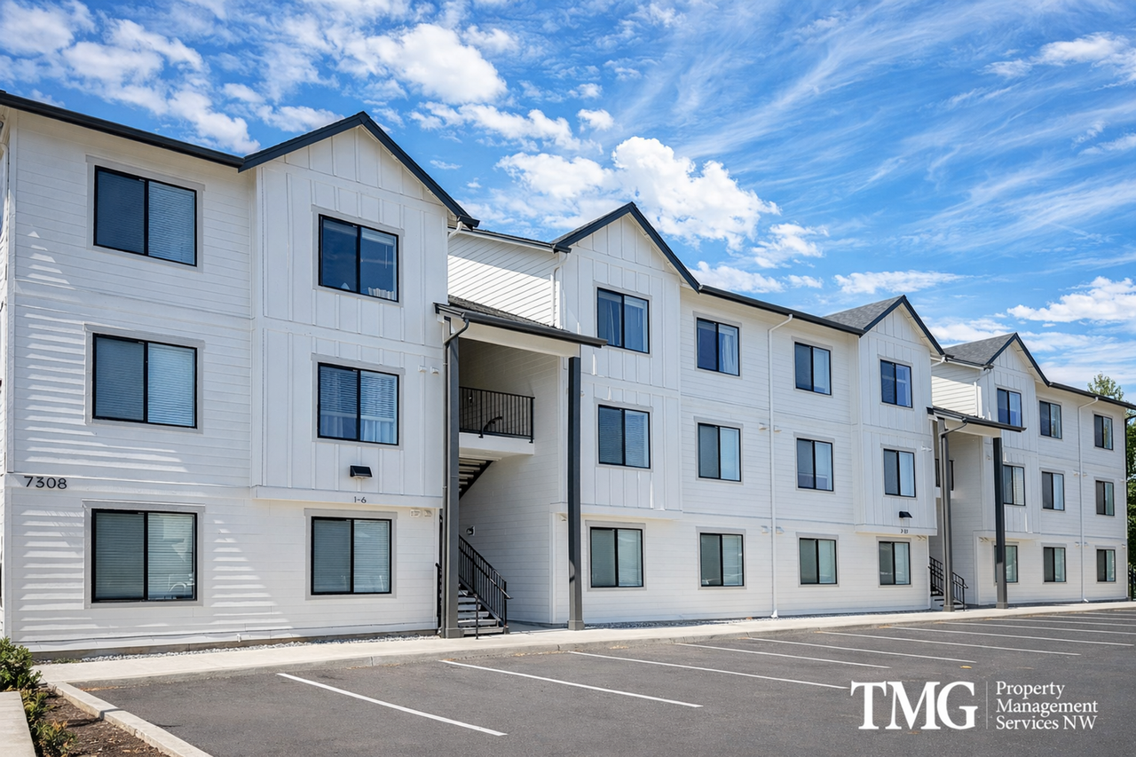 51st Street Apartments - Photo 5 of 25