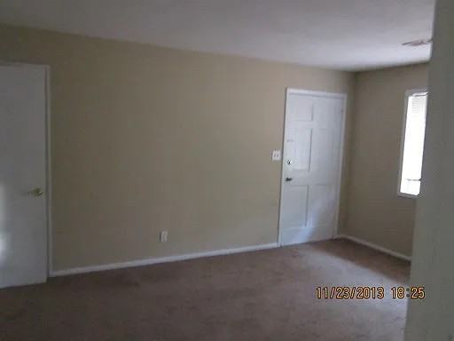 609 Allen Dr - Photo 4 of 6