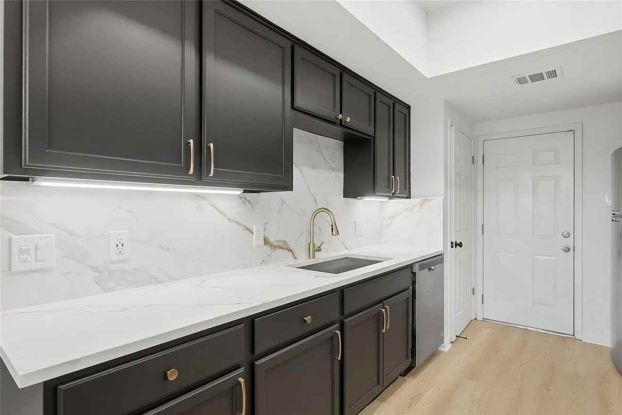 2622 Gwendolyn Ln - Photo 6 of 26