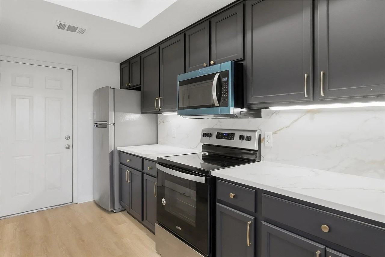 2622 Gwendolyn Ln - Photo 7 of 26