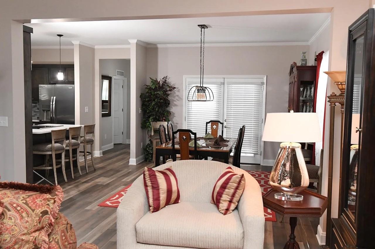 1108 S Person St - Photo 4 of 18