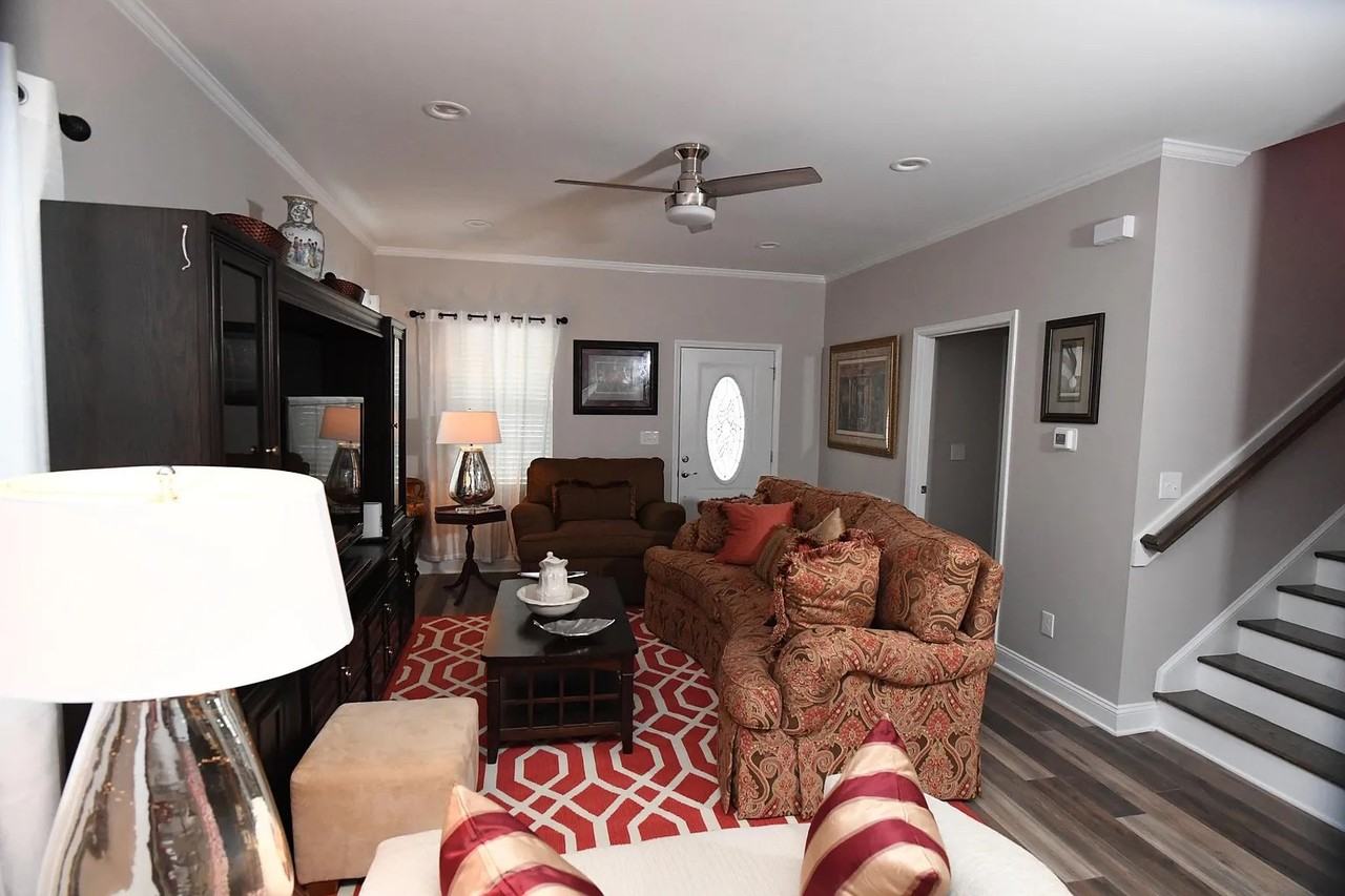 1108 S Person St - Photo 5 of 18