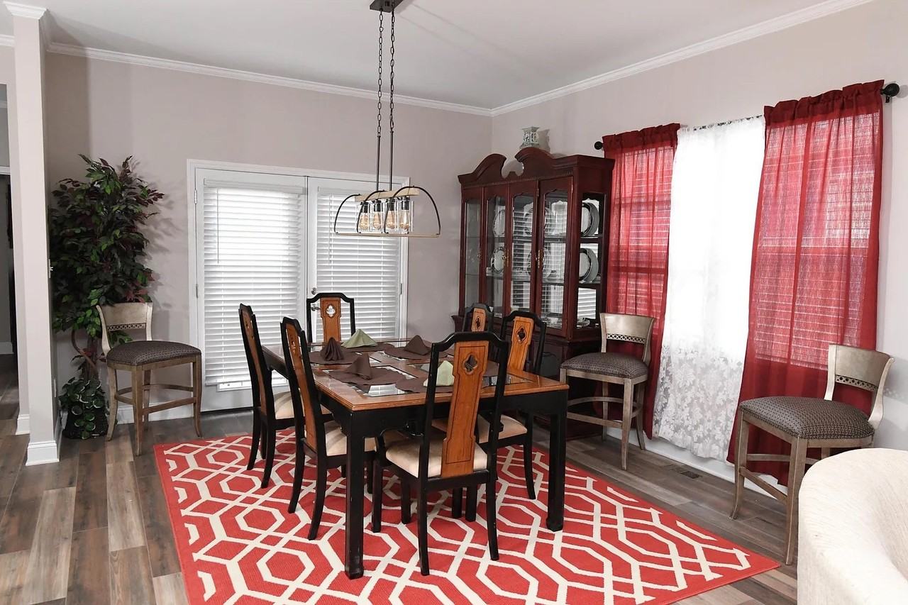 1108 S Person St - Photo 6 of 18