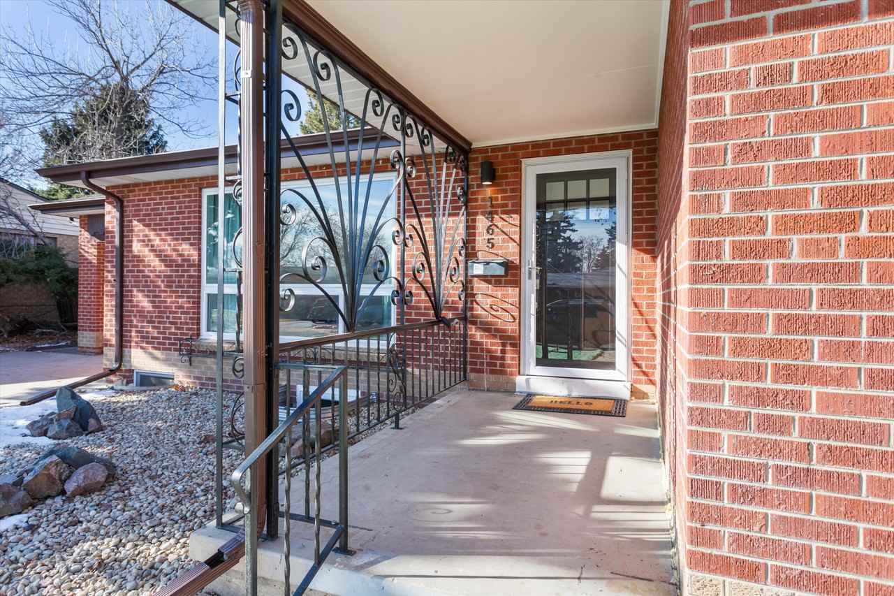 1465 S Eaton St - Photo 4 of 36