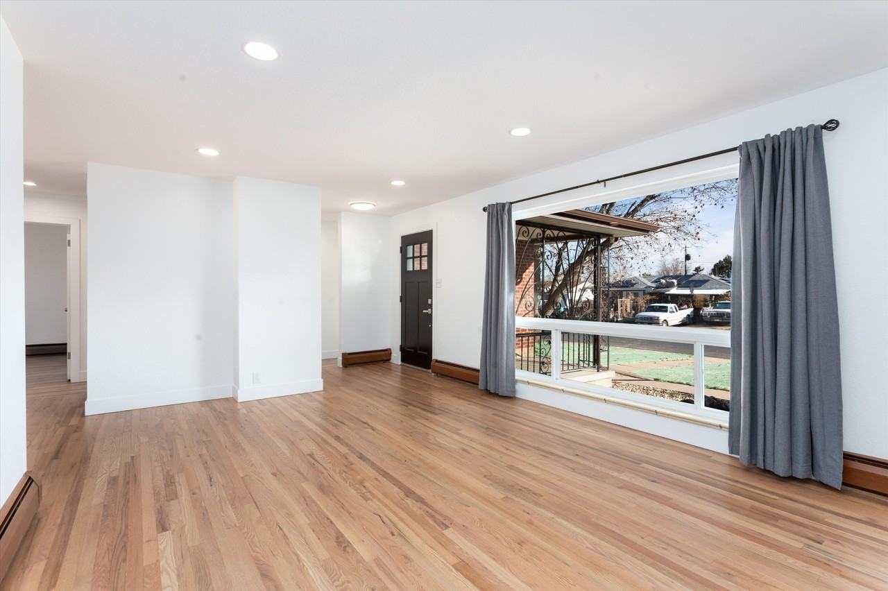 1465 S Eaton St - Photo 5 of 36