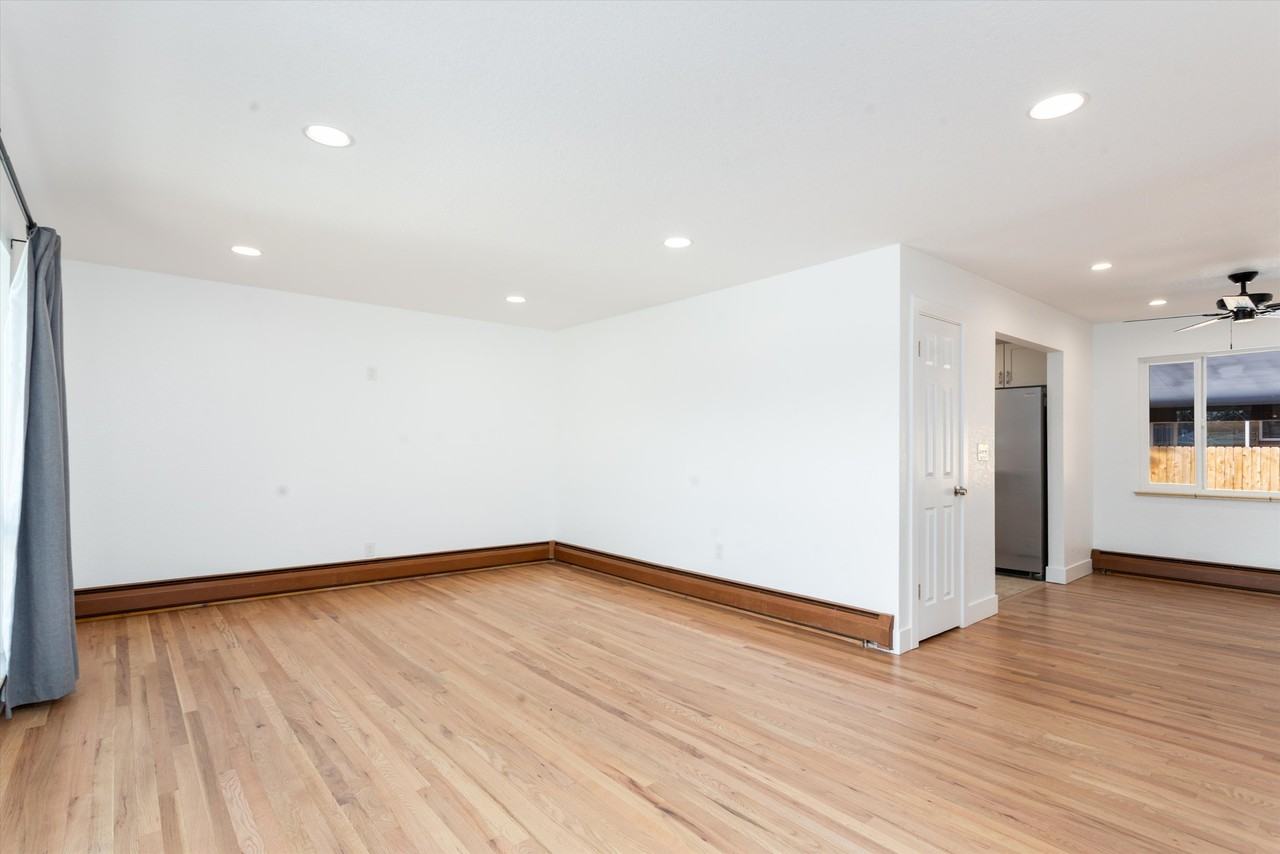 1465 S Eaton St - Photo 7 of 36