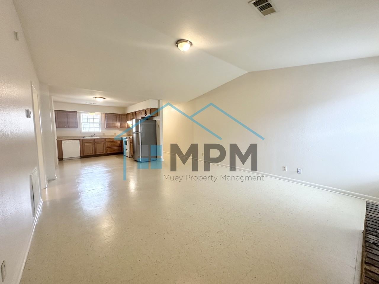 48A Colonial Dr #4 - Photo 2 of 8