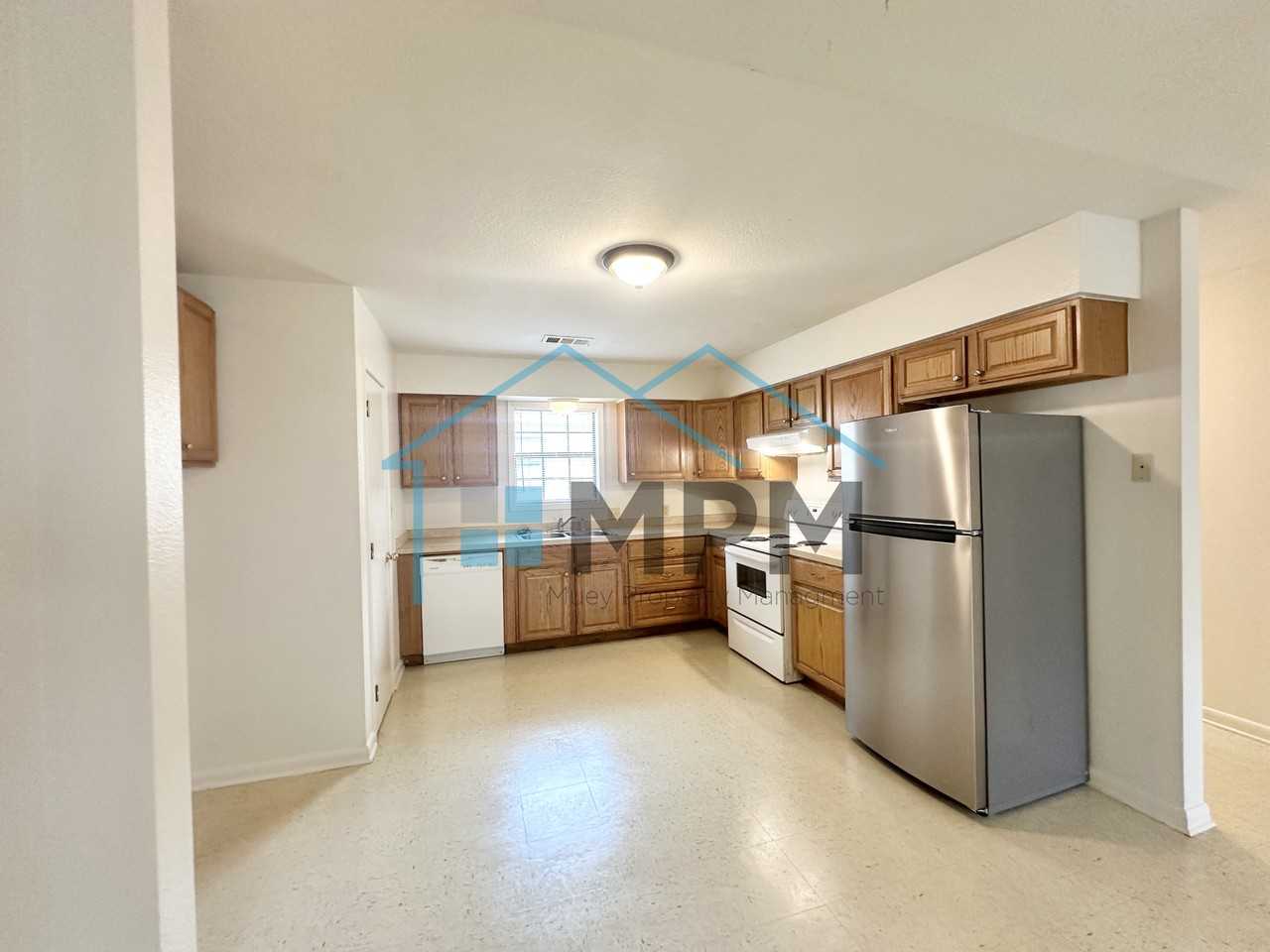 48A Colonial Dr #4 - Photo 3 of 8