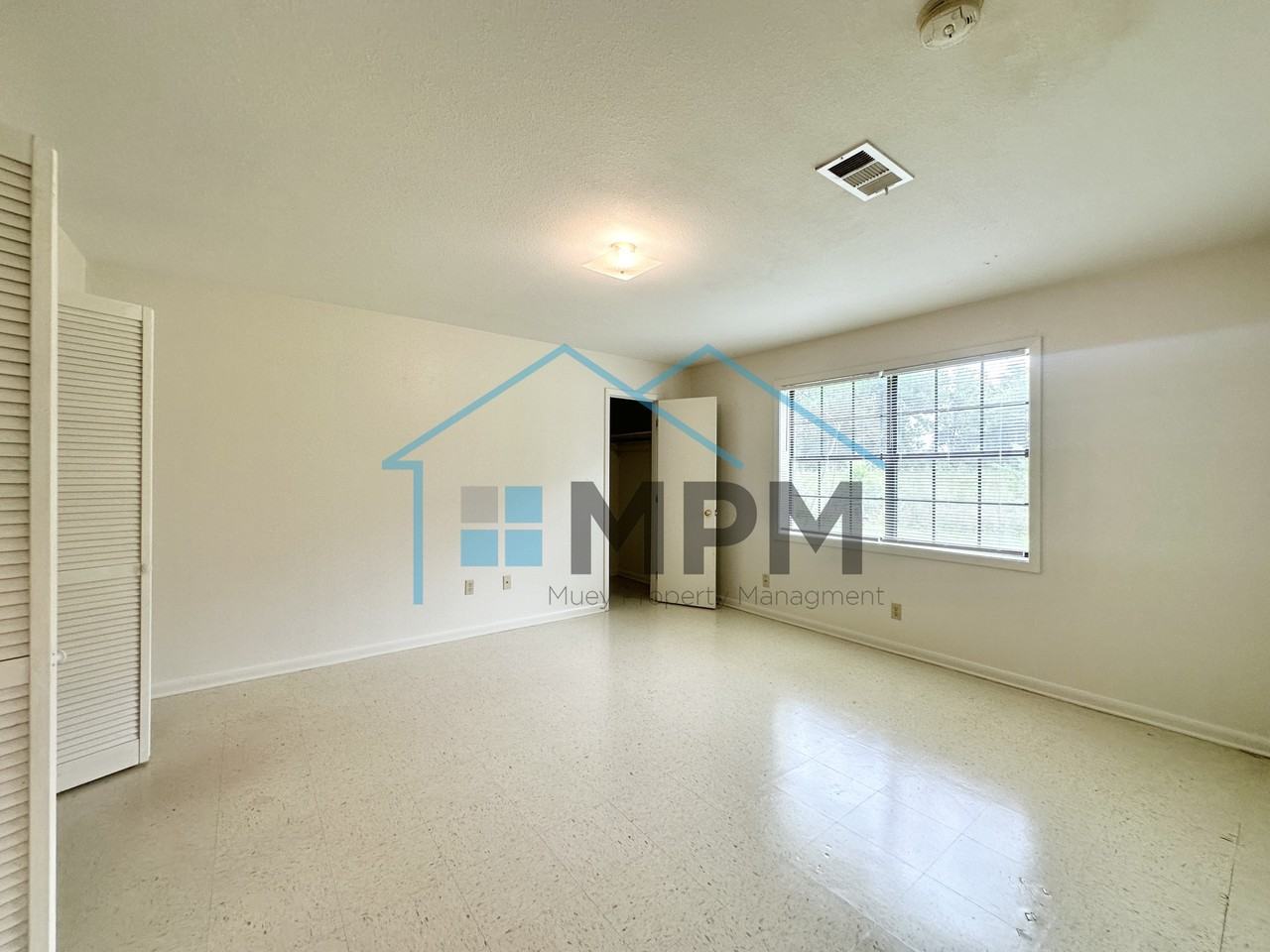 48A Colonial Dr #4 - Photo 4 of 8