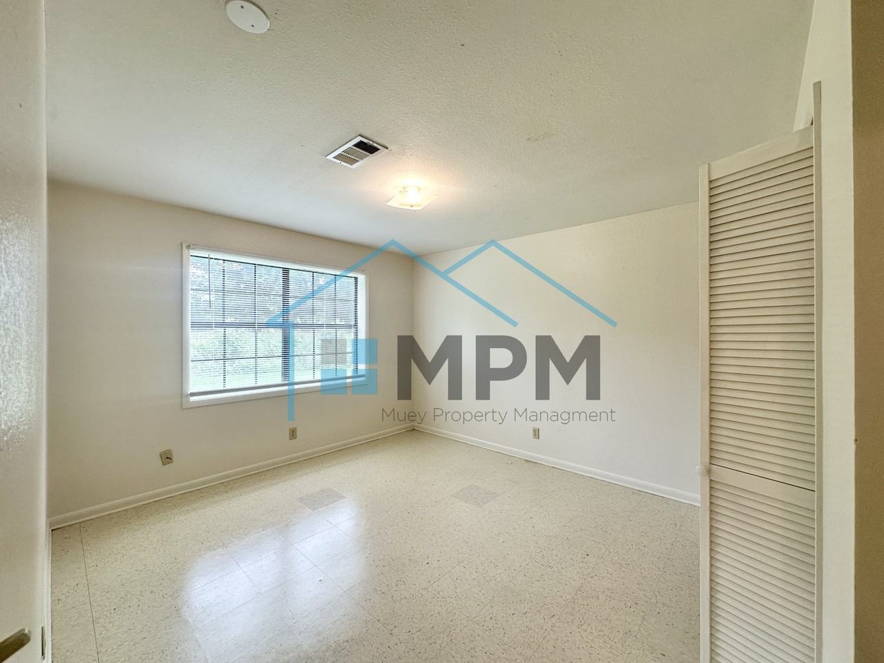 48A Colonial Dr #4 - Photo 5 of 8