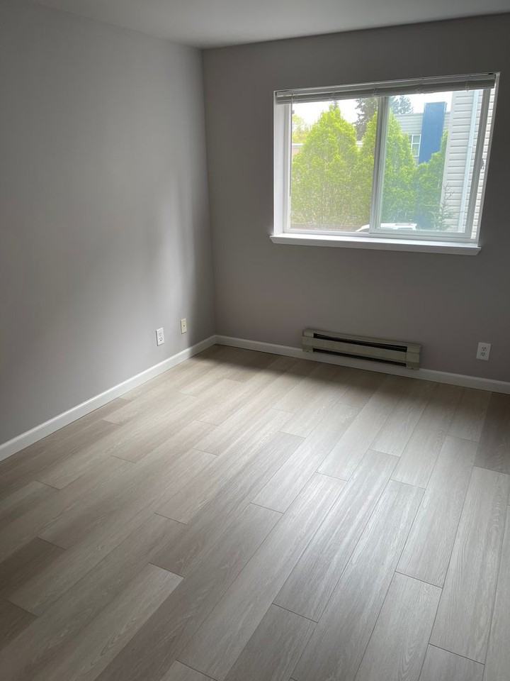 Roosevelt Square - Photo 2 of 31