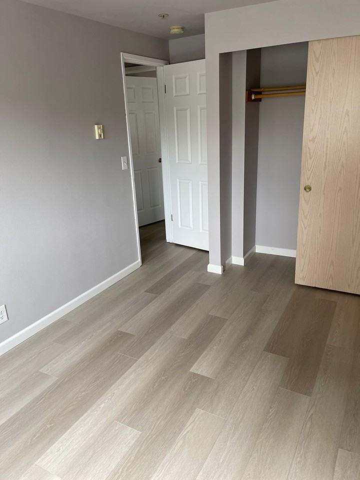 Roosevelt Square - Photo 6 of 31