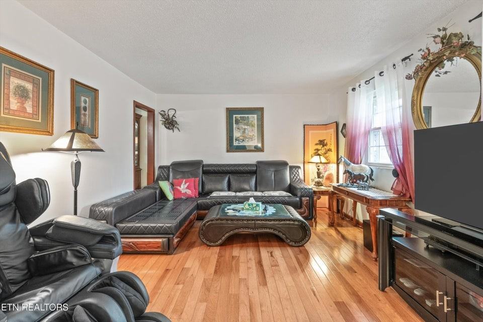 1301 Chert Pit Rd #1 - Photo 6 of 36