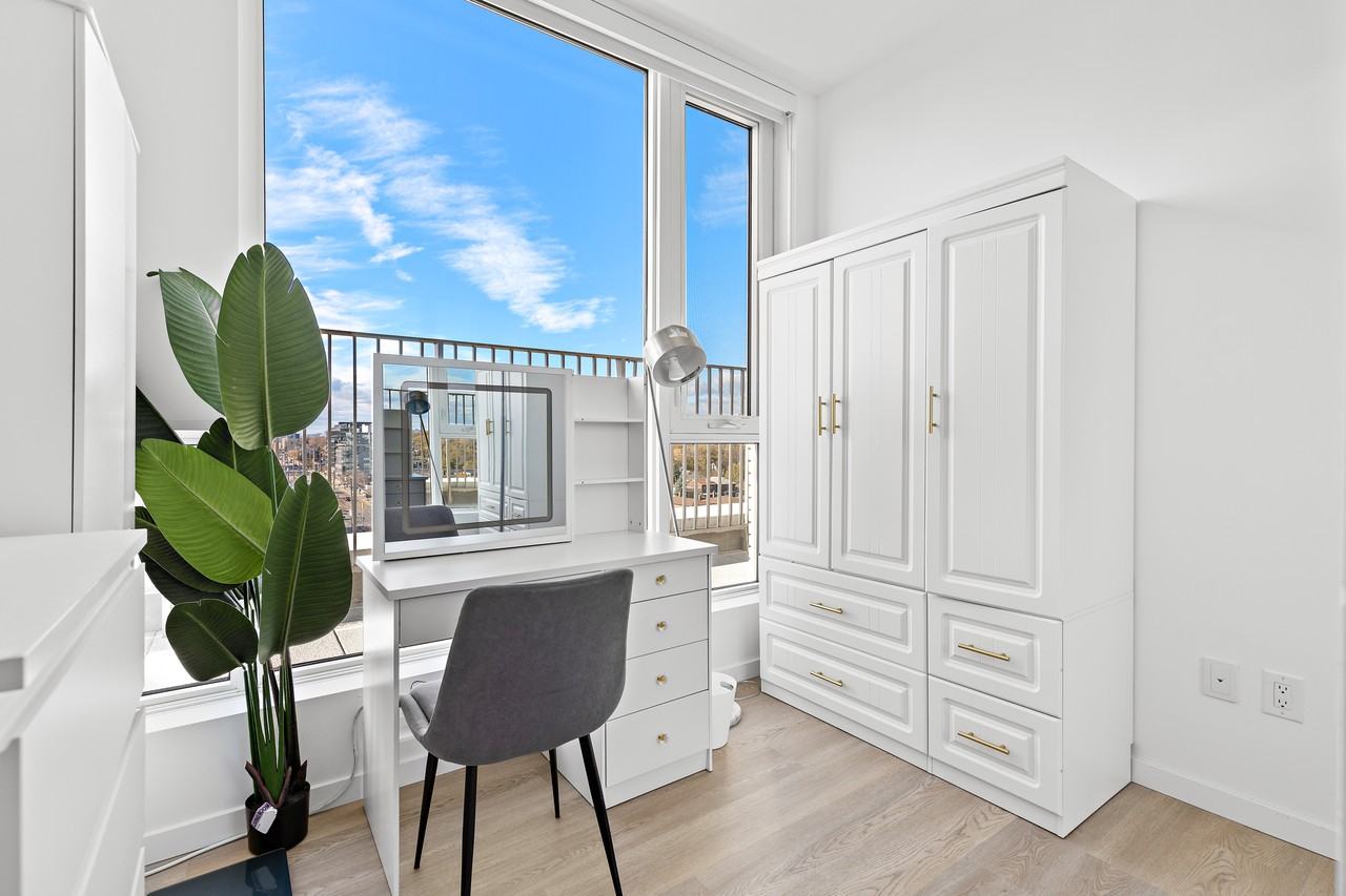 689 The Queensway #PH10 - Photo 7 of 10