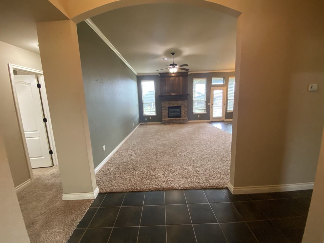 3817 Kings Canyon Rd #1 - Photo 2 of 14