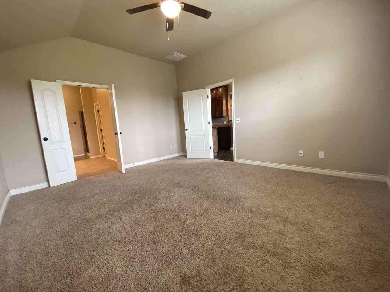 3817 Kings Canyon Rd #1 - Photo 4 of 14