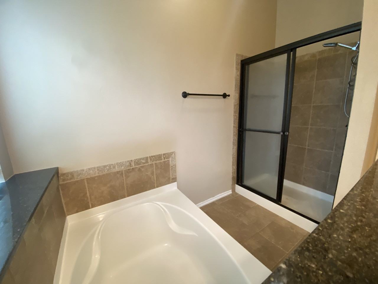 3817 Kings Canyon Rd #1 - Photo 6 of 14