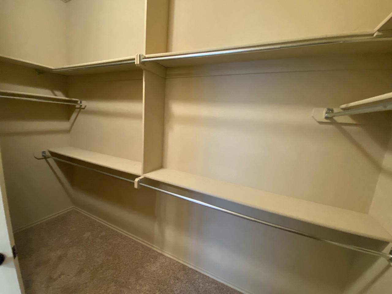 3817 Kings Canyon Rd #1 - Photo 7 of 14