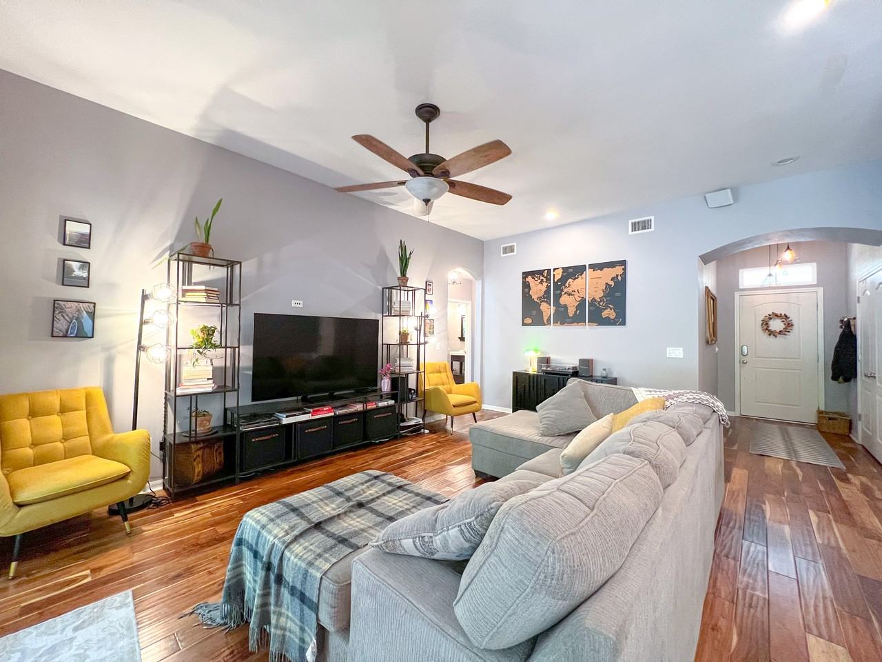 14636 Nw 27th Pl #1 - Photo 5 of 19