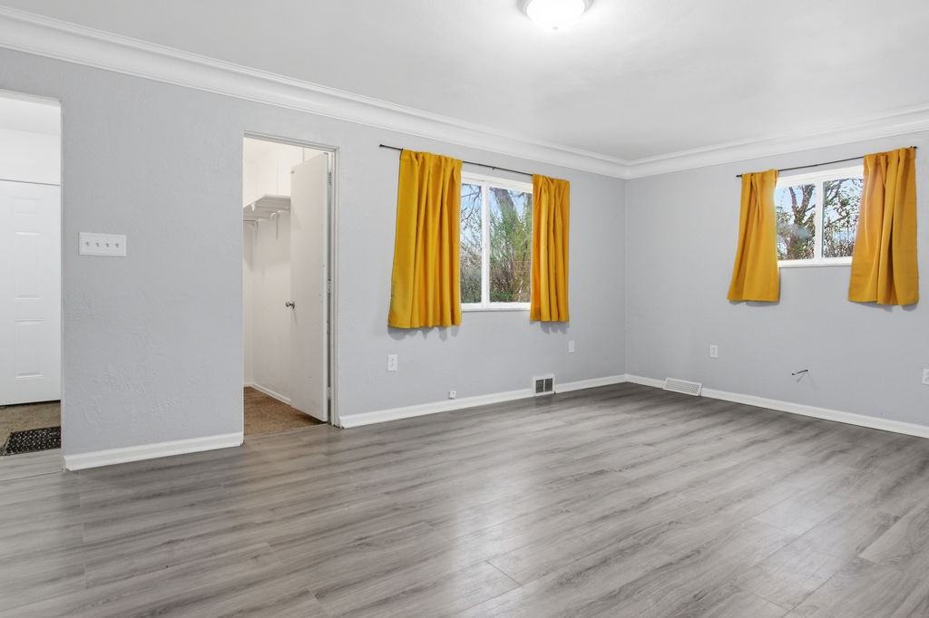 9608 Frankstown Rd #1 - Photo 4 of 25