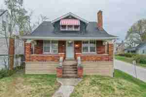 featured image of 927 Washington St #A