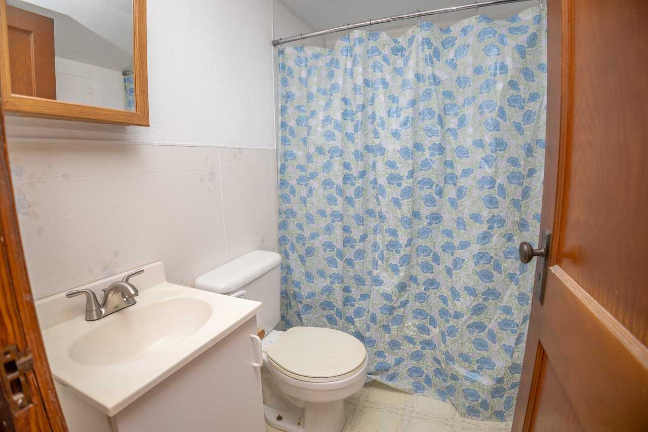 927 Washington St #A - Photo 5 of 12