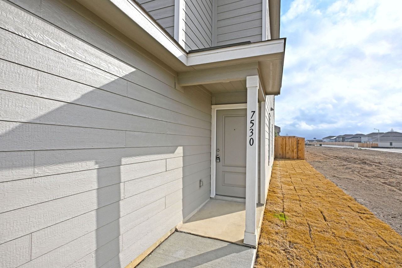 7530 India Star #1 - Photo 2 of 44