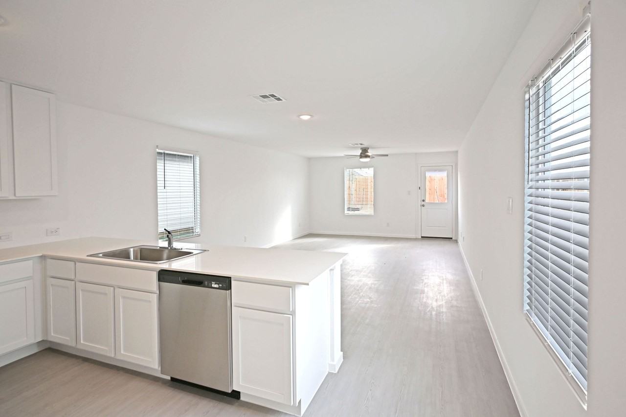 7530 India Star #1 - Photo 4 of 44