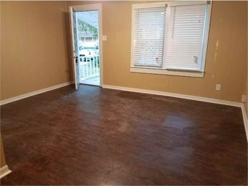 3922 Wiggins Dr #1 - Photo 4 of 7