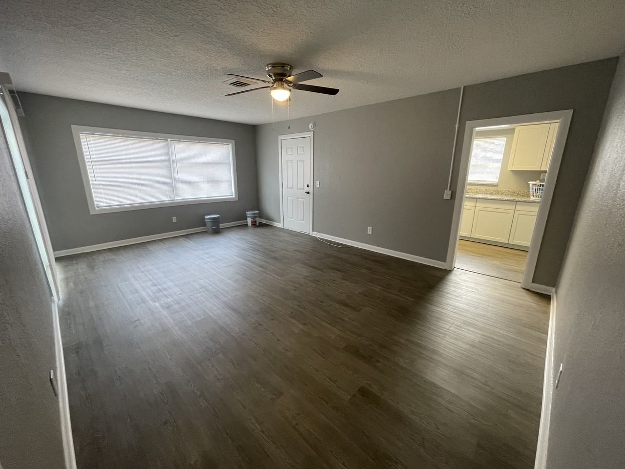 338 W Bay Ave #1 - Photo 4 of 13