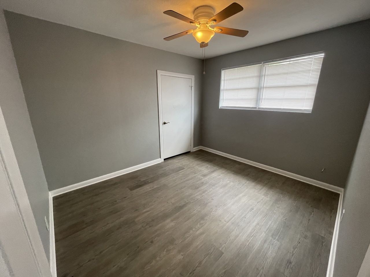 338 W Bay Ave #1 - Photo 7 of 13