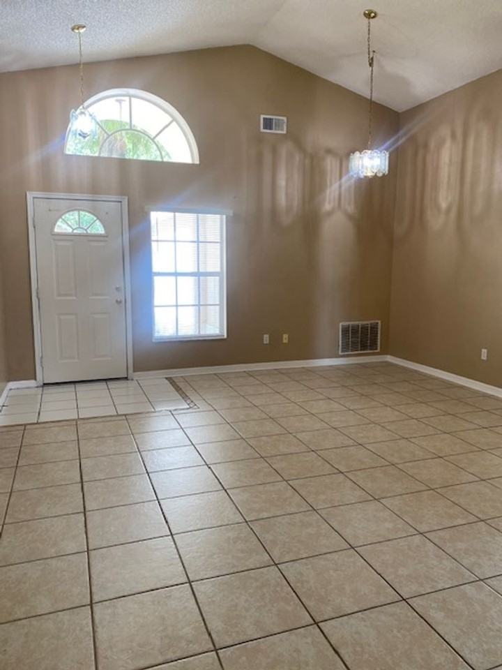 1061 Ballyshannon Pkwy - Photo 2 of 13