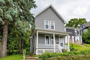 featured image of 639 Caledonia Pl #1