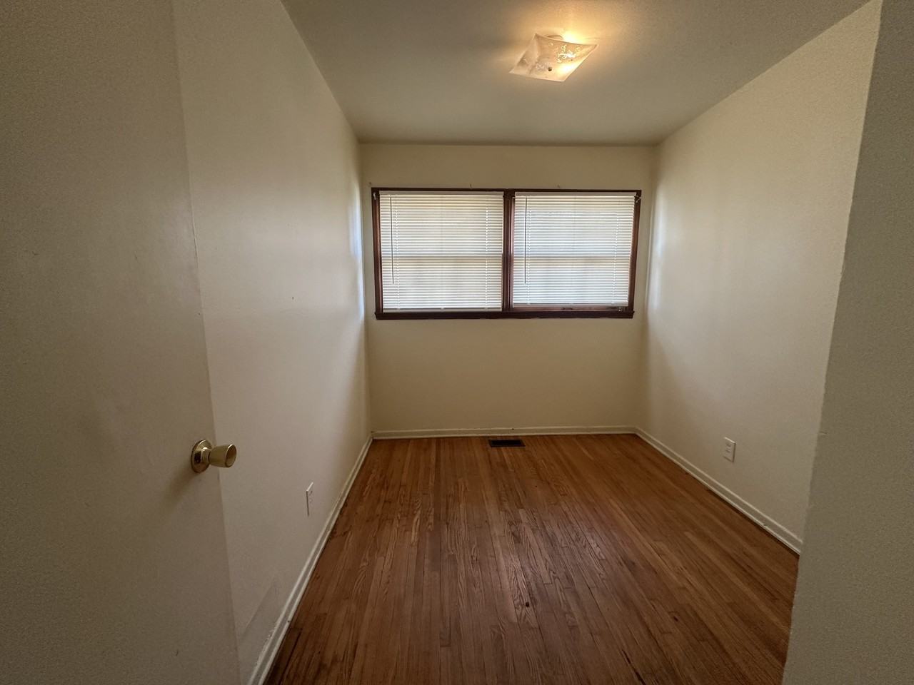 400 Lancashire Rd #1 - Photo 6 of 10