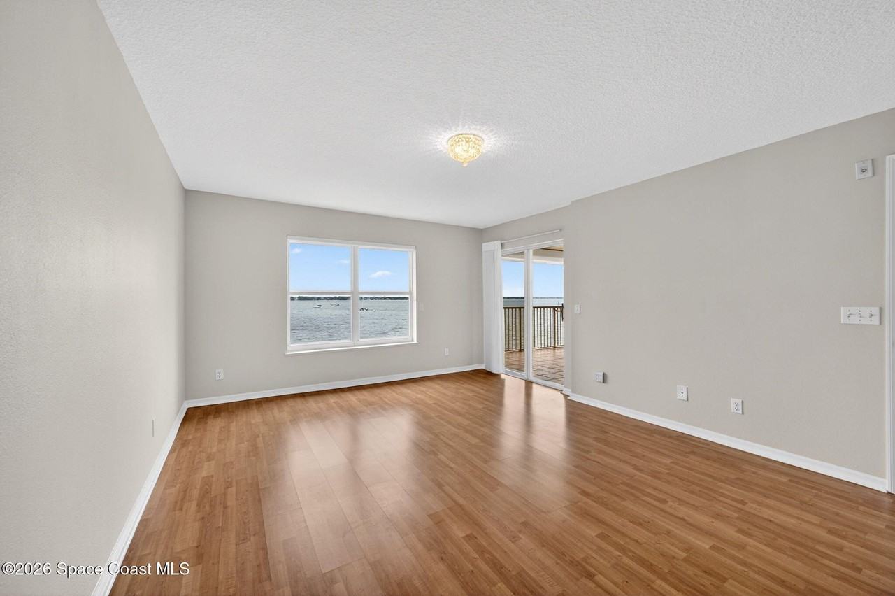 102 Riverside Drive 306 - 306 #306 - Photo 7 of 8