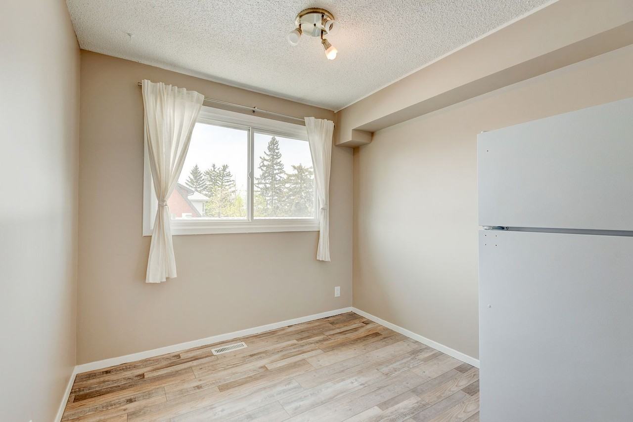 2116 23 Ave Sw #A - Photo 6 of 22