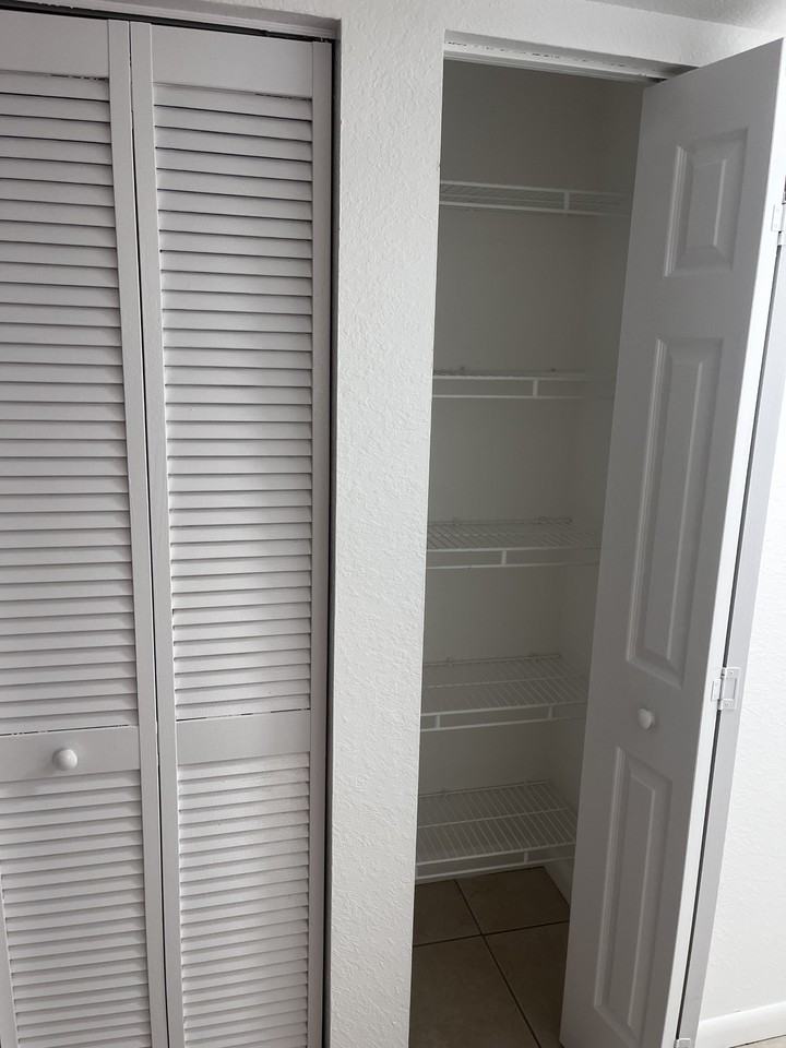 2944 Nw 55th Ave Apt 2b #2B - Photo 6 of 14