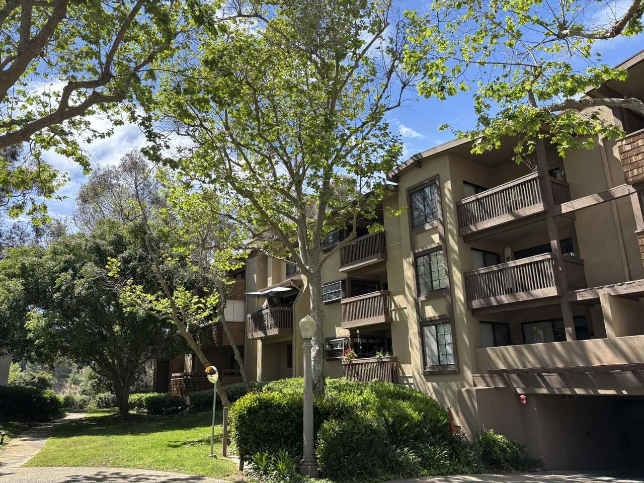 8860 Villa La Jolla Dr 106 - 106 #106 - Photo 4 of 33