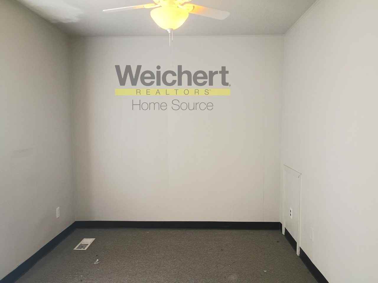 Townhouses - Photo 7 of 11